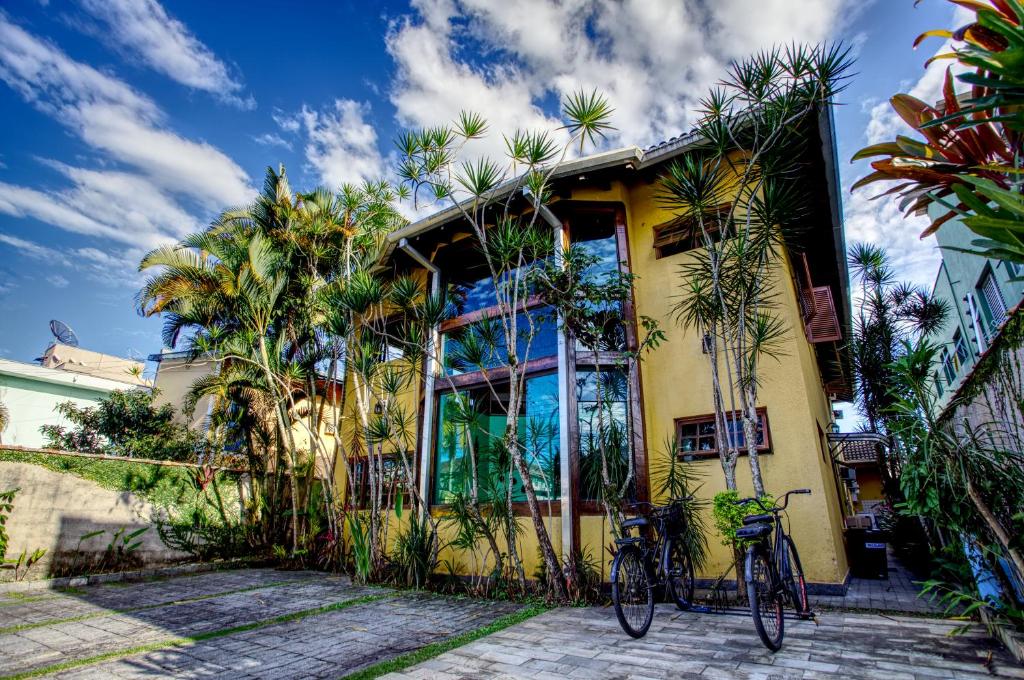 Fachada da Pouso Abaré